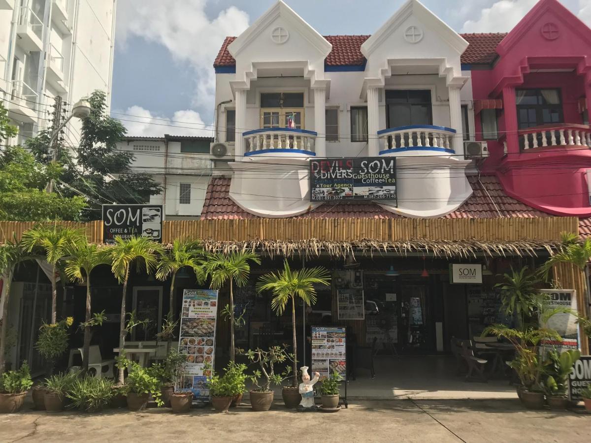 Som Guesthouse Patong Buitenkant foto