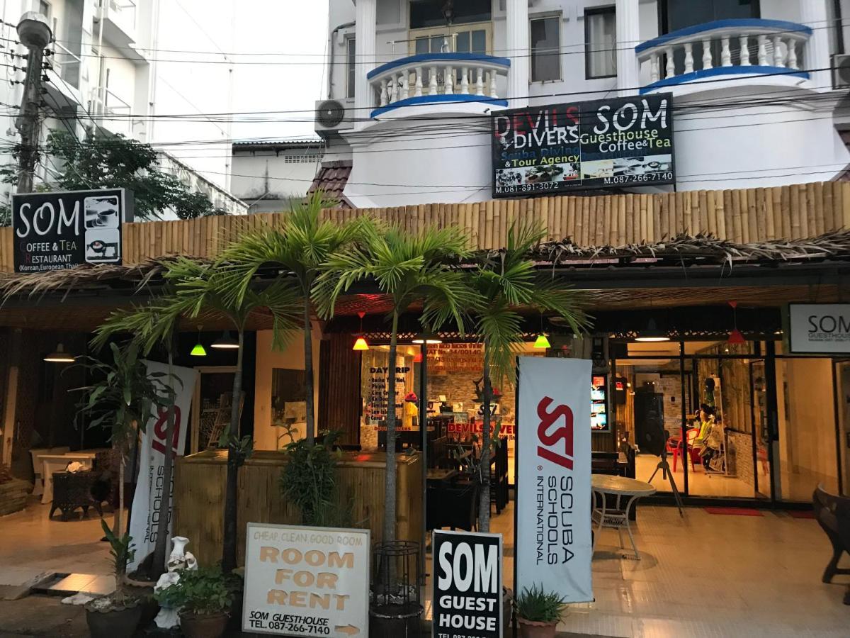 Som Guesthouse Patong Buitenkant foto