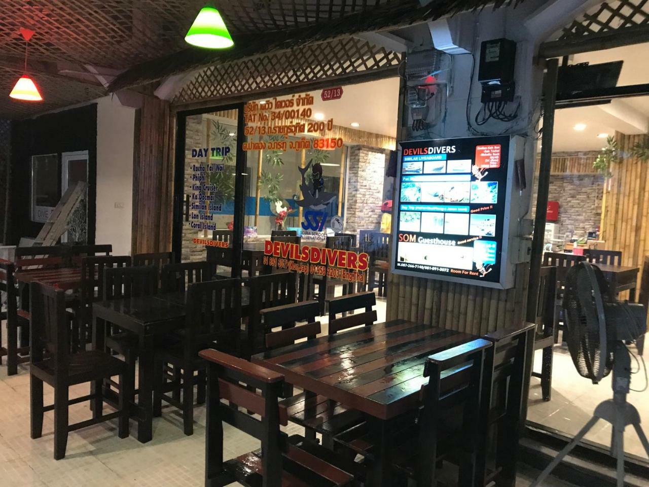 Som Guesthouse Patong Buitenkant foto