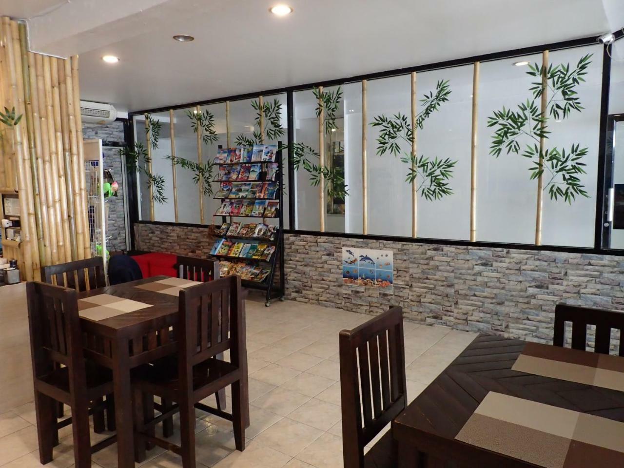 Som Guesthouse Patong Buitenkant foto