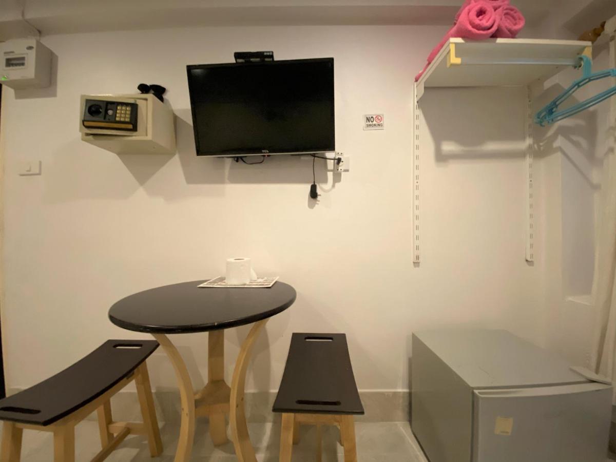 Som Guesthouse Patong Buitenkant foto