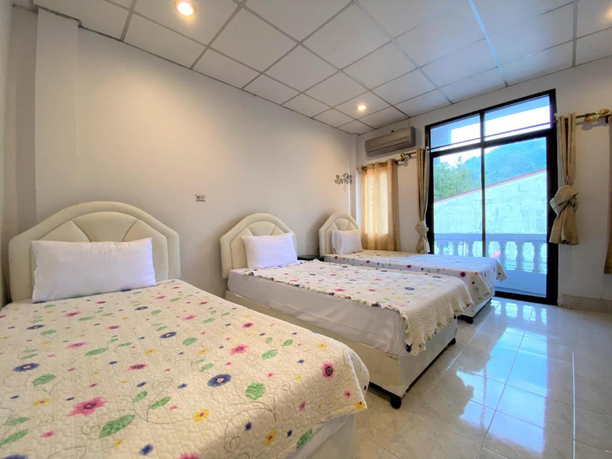 Som Guesthouse Patong Buitenkant foto