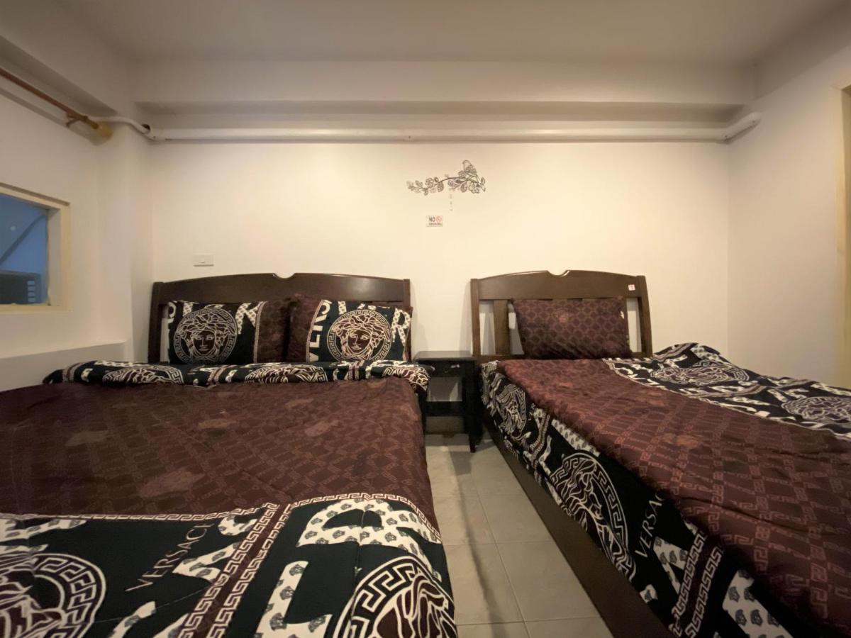 Som Guesthouse Patong Buitenkant foto